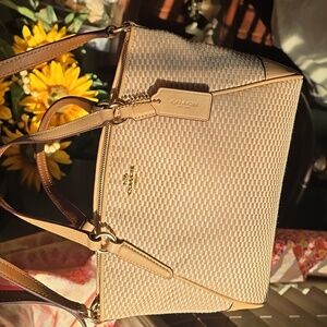 Coach NWOT EUC Tan Woven Jacqard Fabric And Leather 2way Crossbody